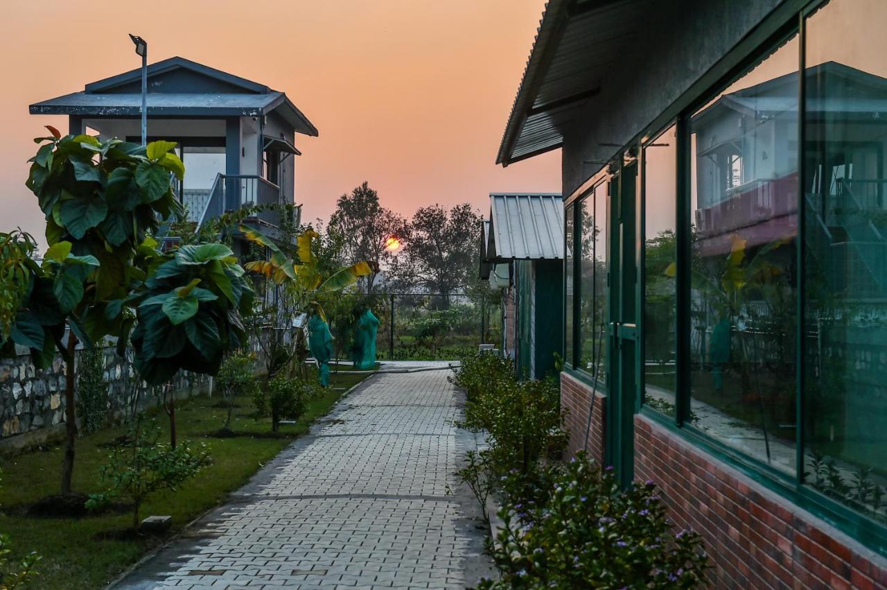 Sukoon Retreat&Spa Dakpathar Villa Chuharpur Bagian luar foto